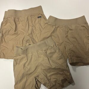 Bundle Columbia boys 2 small and 1 extra small Tan Casual Shorts Set